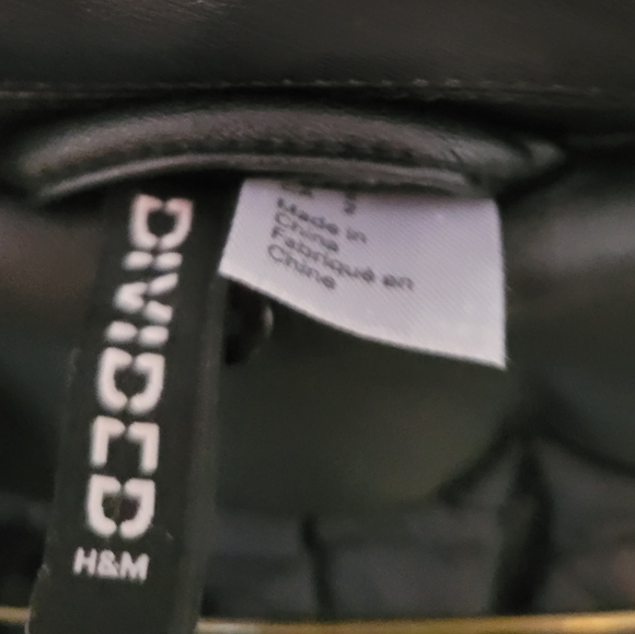 3/30$🎉SALE!!!🎉 H&M Detachable Faux-fur Moto Jacket (H&M)🏍😍 - Picture 4 of 7